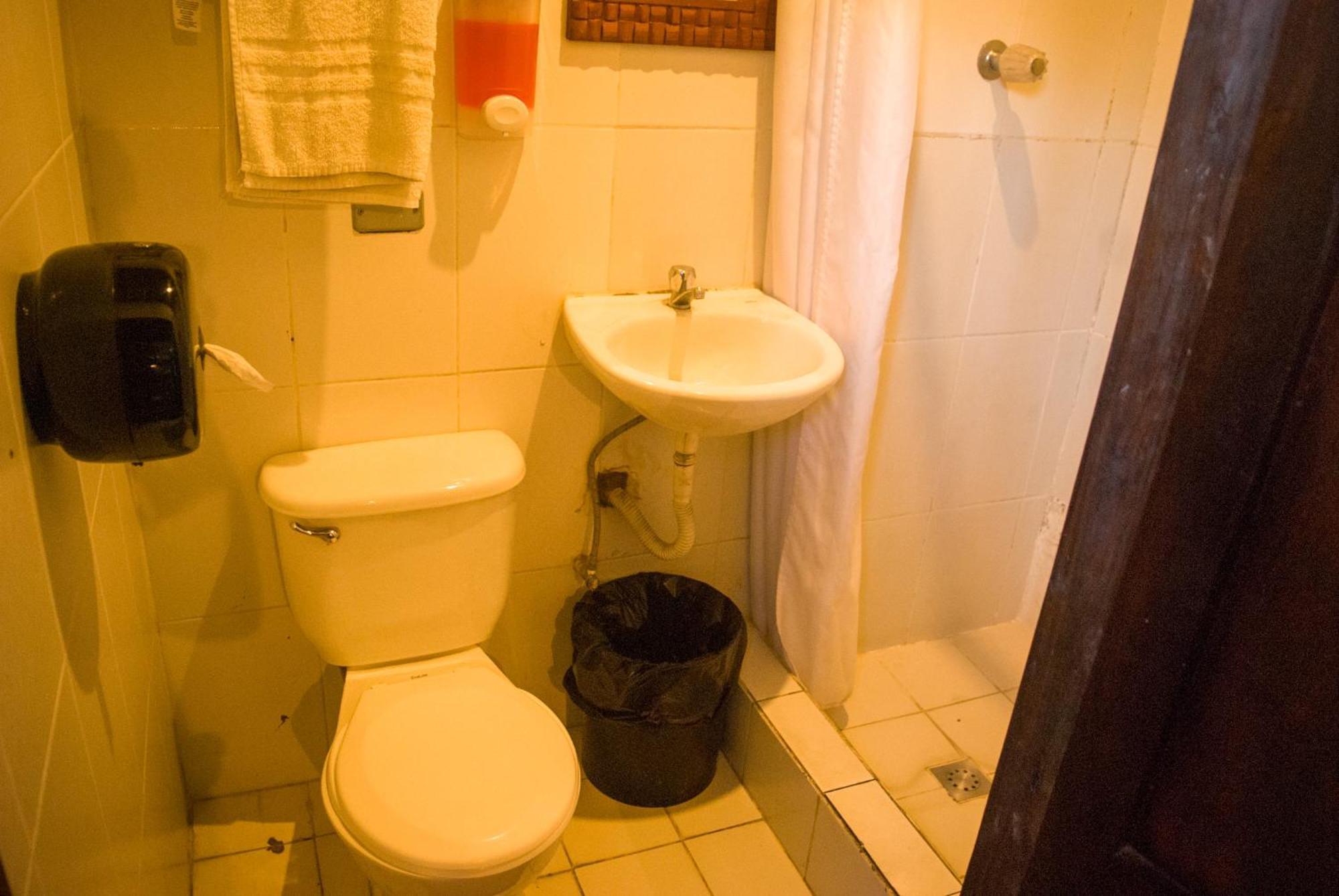 Tzunun Hostel Антигуа-Гватемала Экстерьер фото