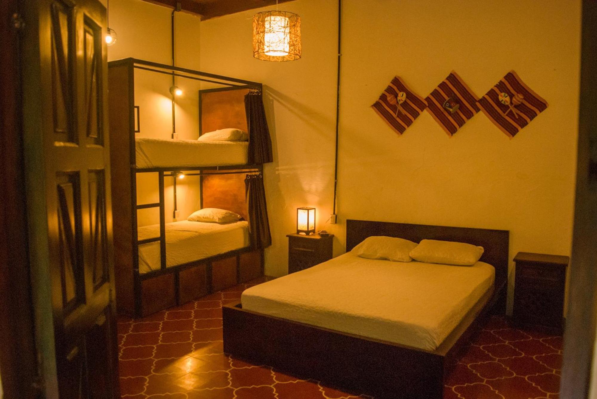 Tzunun Hostel Антигуа-Гватемала Экстерьер фото