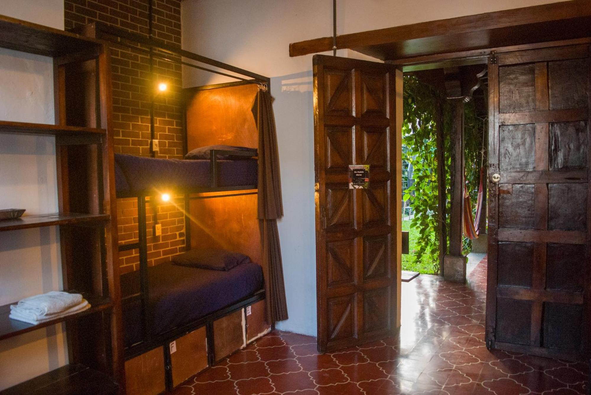 Tzunun Hostel Антигуа-Гватемала Экстерьер фото
