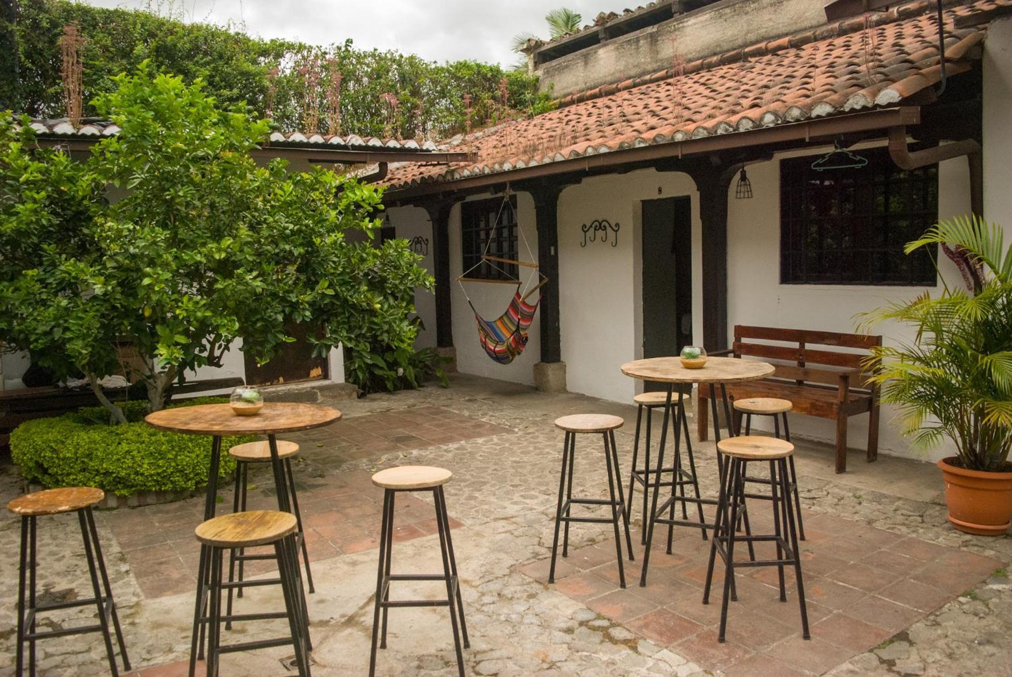Tzunun Hostel Антигуа-Гватемала Экстерьер фото